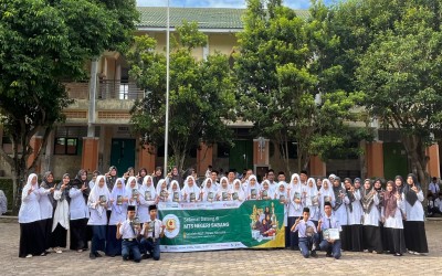 Murid MTsN Sabang berhasil menghadirkan sebuah karya berjudul “Sketsa Sabang dari Murid untuk Dunia”